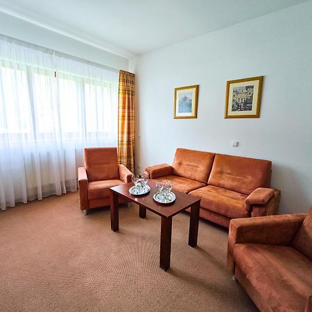 Hotel Bazant Karlovy Vary Eksteriør bilde