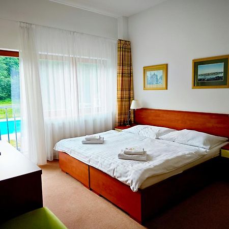 Hotel Bazant Karlovy Vary Eksteriør bilde